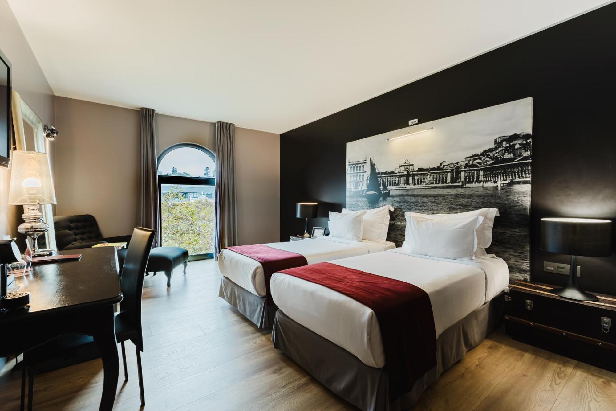 138 Liberdade Hotel Lisboa Dış mekan fotoğraf Room at Hotel AC Palacio de Duero